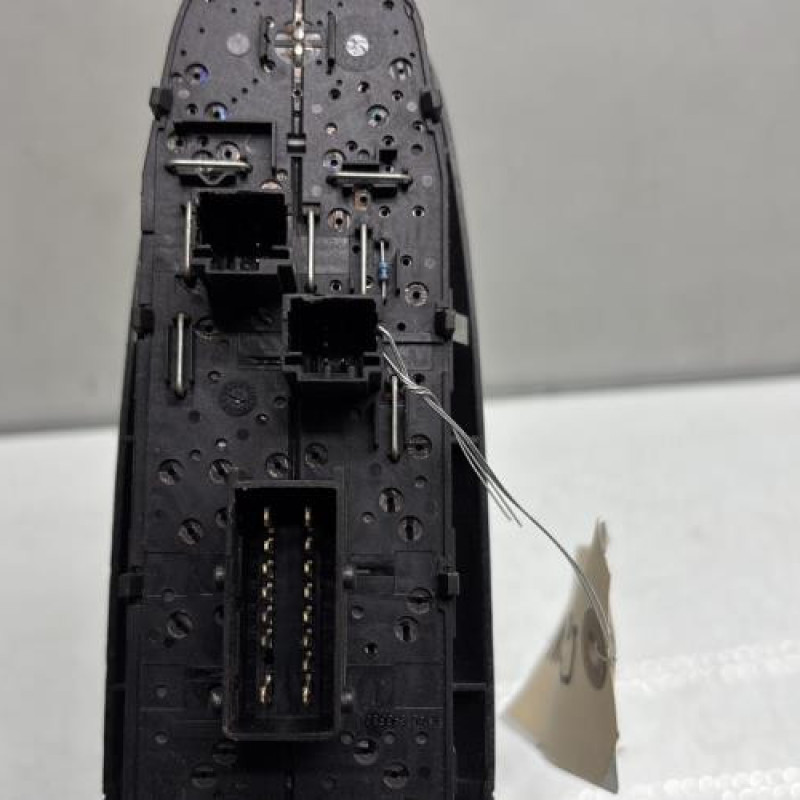 Interrupteur de leve vitre avant gauche PEUGEOT 406 Photo n°3