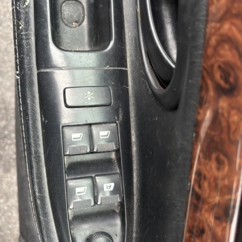 Leve vitre electrique avant droit PEUGEOT 406 Photo n°17