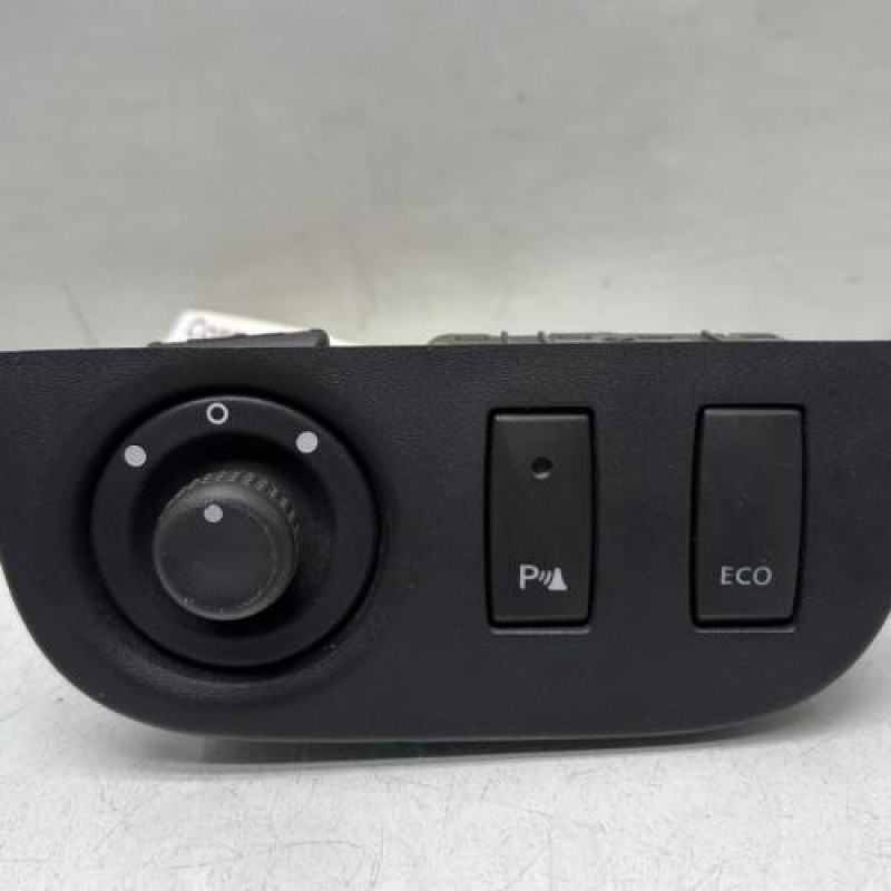 Commande retroviseurs DACIA SANDERO 2 Photo n°1