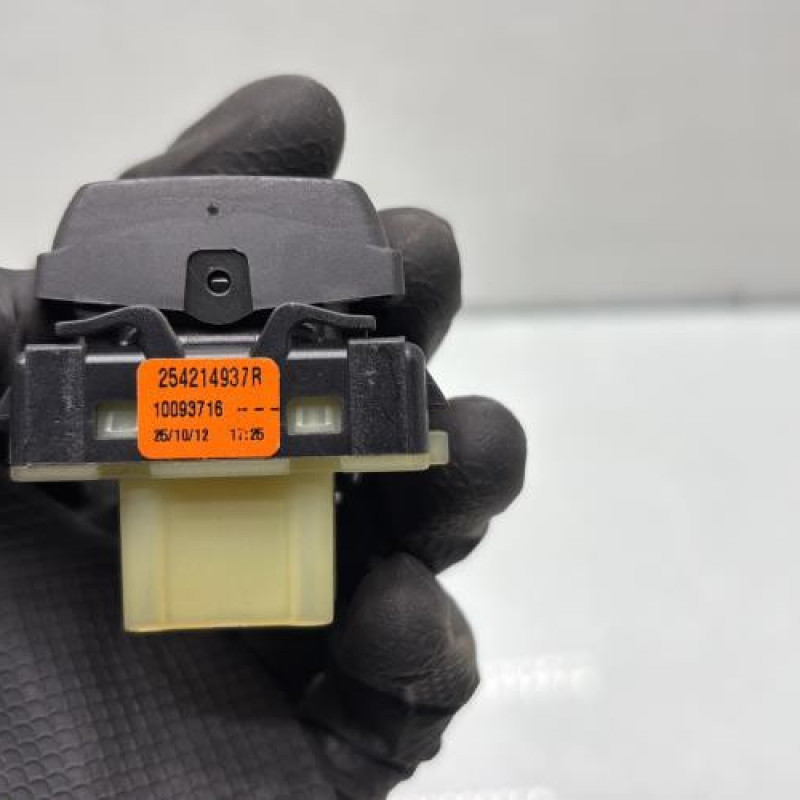 Interrupteur de leve vitre avant gauche DACIA SANDERO 2 Photo n°4