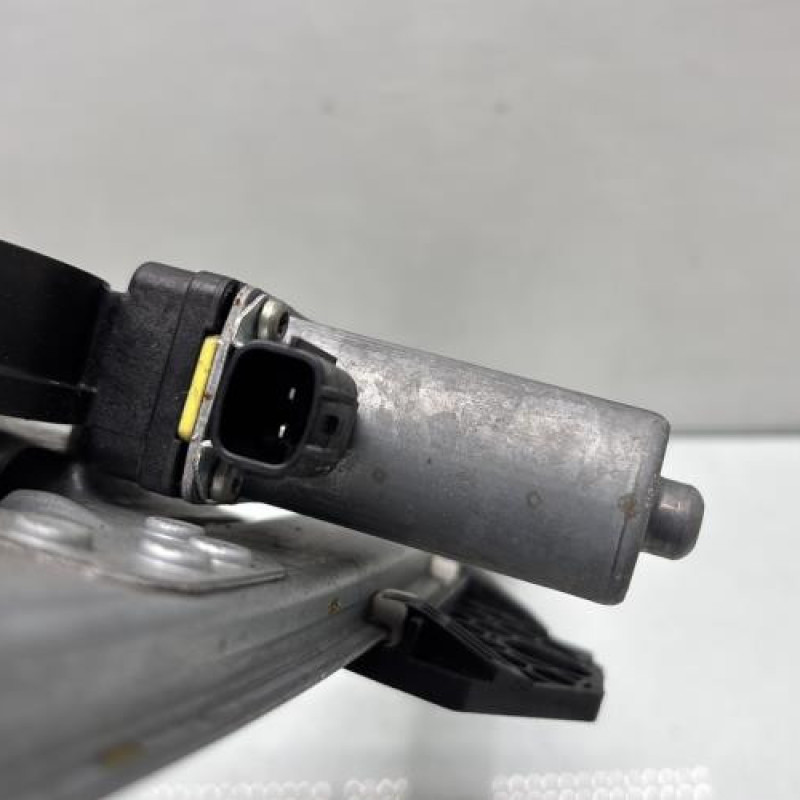 Leve vitre electrique arriere droit DACIA SANDERO 2 Photo n°4