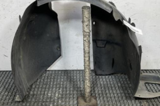 Pare boue avant droit PEUGEOT 208 1