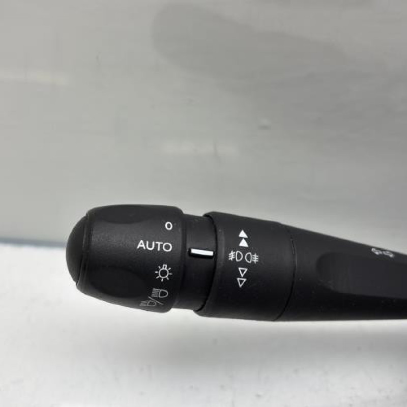 Com (Bloc Contacteur Tournant+Commodo Essuie Glace+Commodo Phare) PEUGEOT 2008 1 Photo n°4