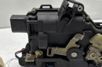 Serrure avant droit VOLKSWAGEN GOLF 4