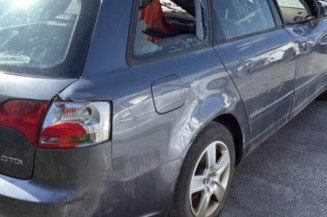 Bouton de coffre AUDI A4 2