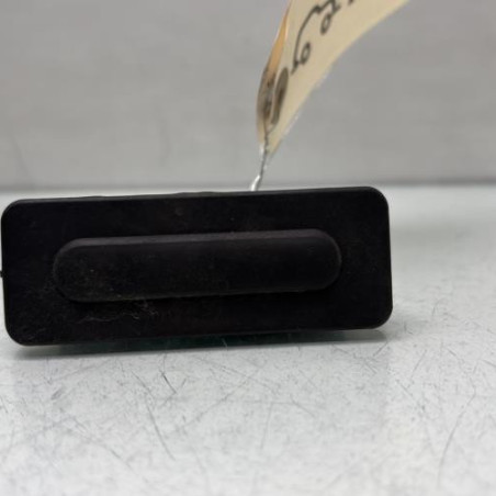 Bouton de coffre PEUGEOT 3008 1 Photo n°1