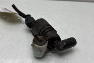 Pompe lave glace avant PEUGEOT 3008 1 Photo n°1