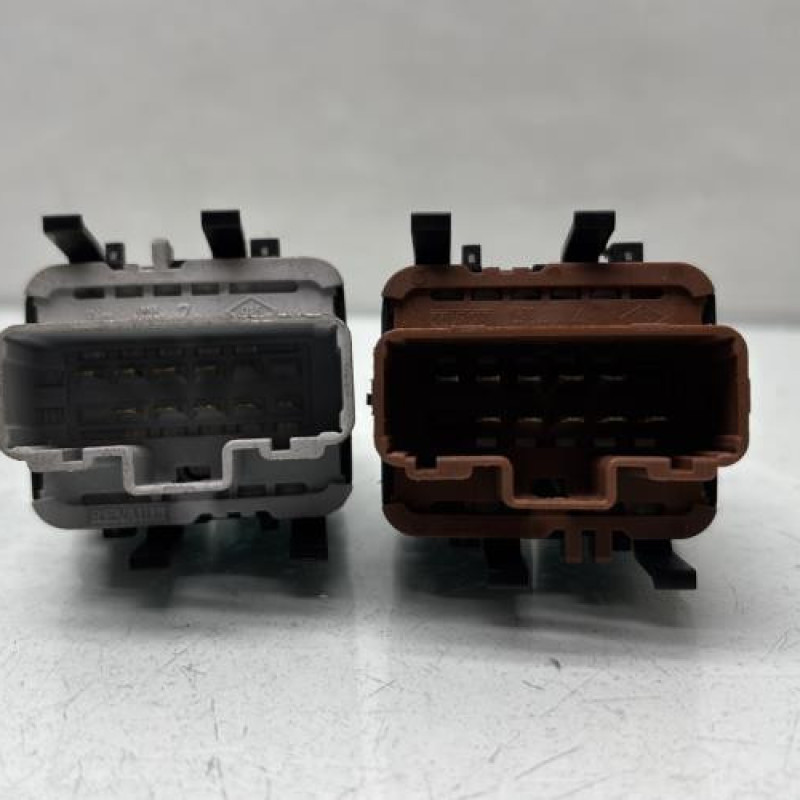 Interrupteur de leve vitre avant gauche RENAULT ESPACE 4 Photo n°3