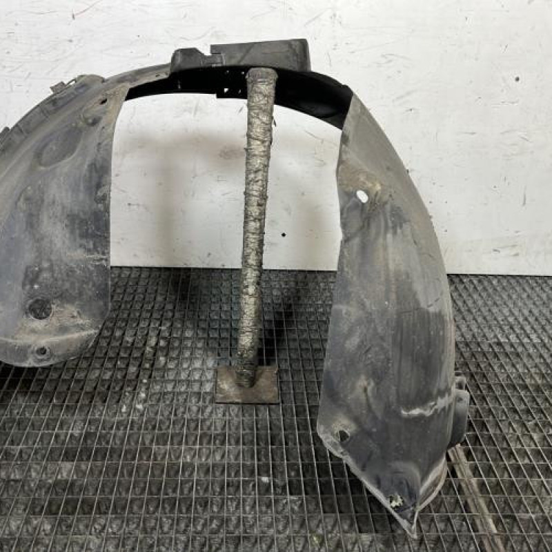 Pare boue avant droit OPEL ZAFIRA B Photo n°2