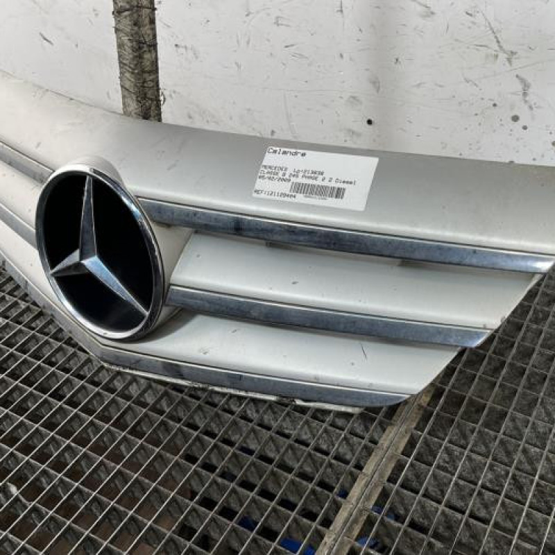 Calandre MERCEDES CLASSE B 245 Photo n°3