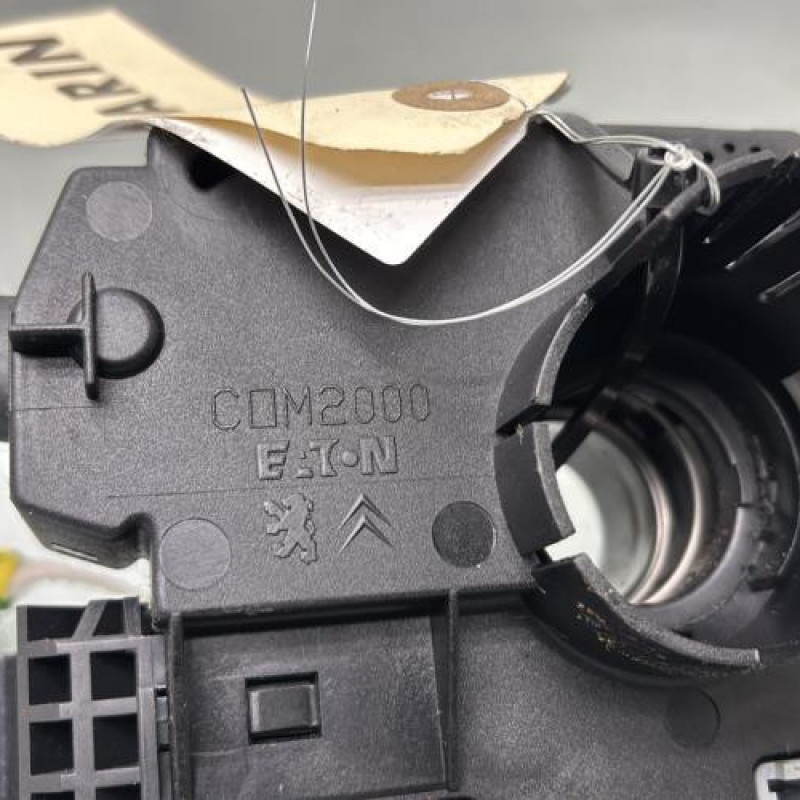 Com (Bloc Contacteur Tournant+Commodo Essuie Glace+Commodo Phare) PEUGEOT 206 Photo n°8