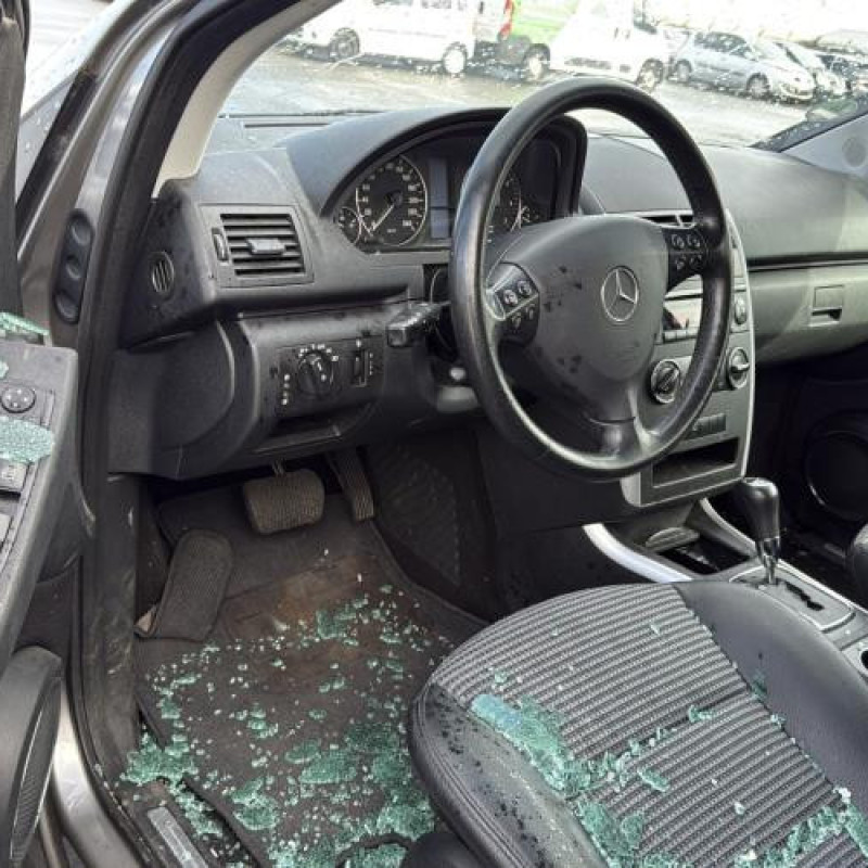 Optique avant principal droit (feux)(phare) MERCEDES CLASSE A 169 Photo n°17