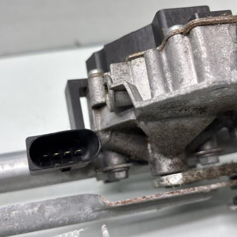 Moteur essuie glace avant MERCEDES CLASSE A 169 Photo n°4