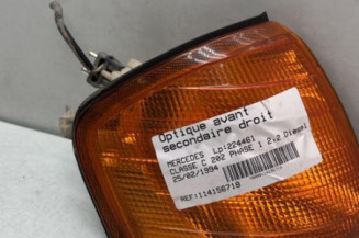 Optique avant secondaire droit (feux)(clignotant) MERCEDES CLASSE C 202 Photo n°1