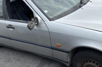 Optique avant secondaire droit (feux)(clignotant) MERCEDES CLASSE C 202