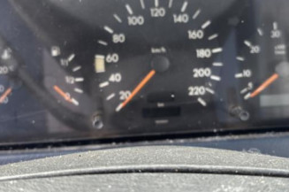 Optique avant secondaire droit (feux)(clignotant) MERCEDES CLASSE C 202