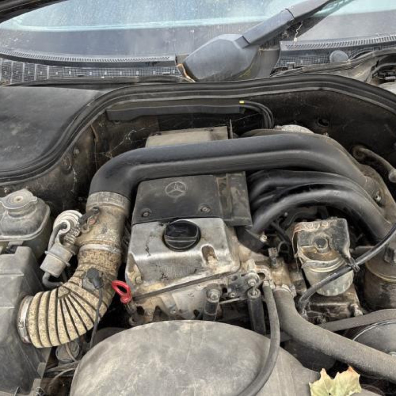 Optique avant secondaire droit (feux)(clignotant) MERCEDES CLASSE C 202 Photo n°20