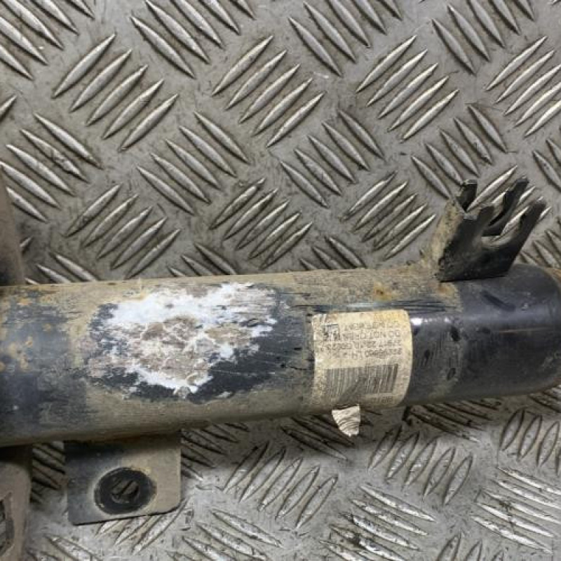 Amortisseur avant gauche CITROEN C4 CACTUS Photo n°3