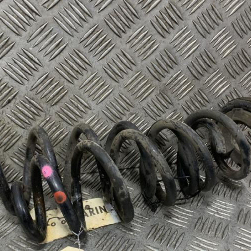 Ressort de suspension arriere droit DACIA SANDERO 2 Photo n°1