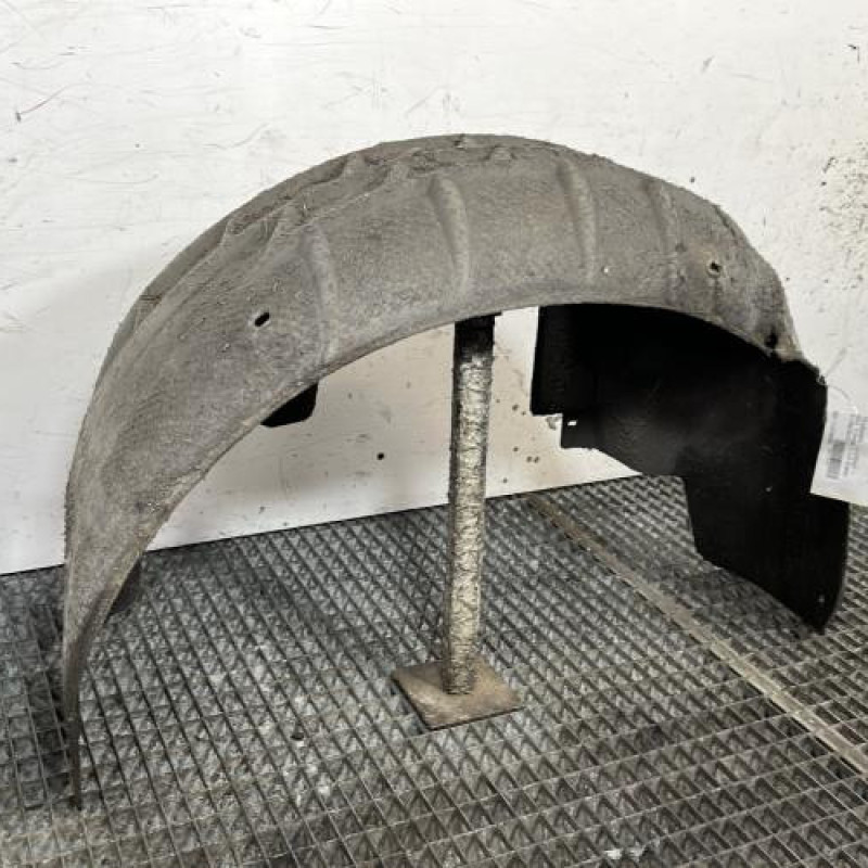 Pare boue arriere gauche VOLKSWAGEN GOLF 7 Photo n°2