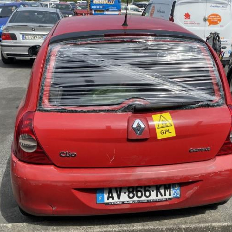 Boitier filtre a air RENAULT CLIO 2 CAMPUS Photo n°10