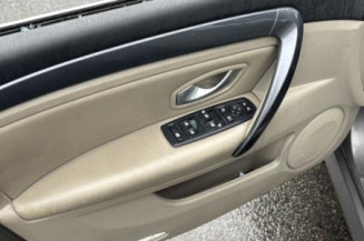 Pare boue arriere droit RENAULT LAGUNA 3