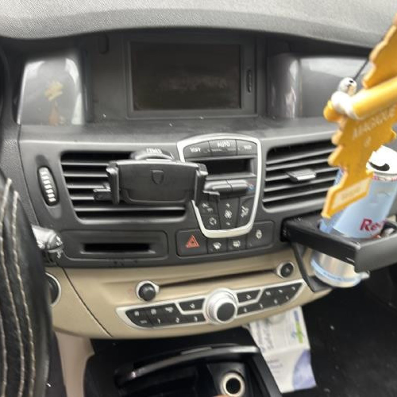 Pare boue arriere droit RENAULT LAGUNA 3 Photo n°20