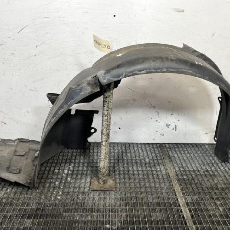 Pare boue avant gauche RENAULT LAGUNA 3 Photo n°4