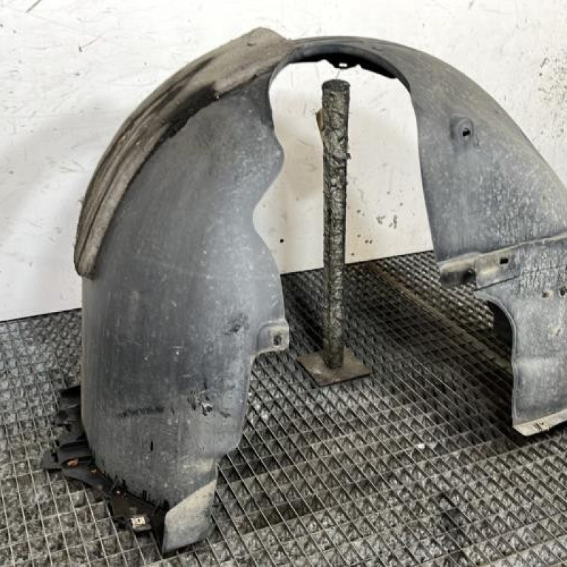 Pare boue avant gauche VOLKSWAGEN GOLF 7 Photo n°3