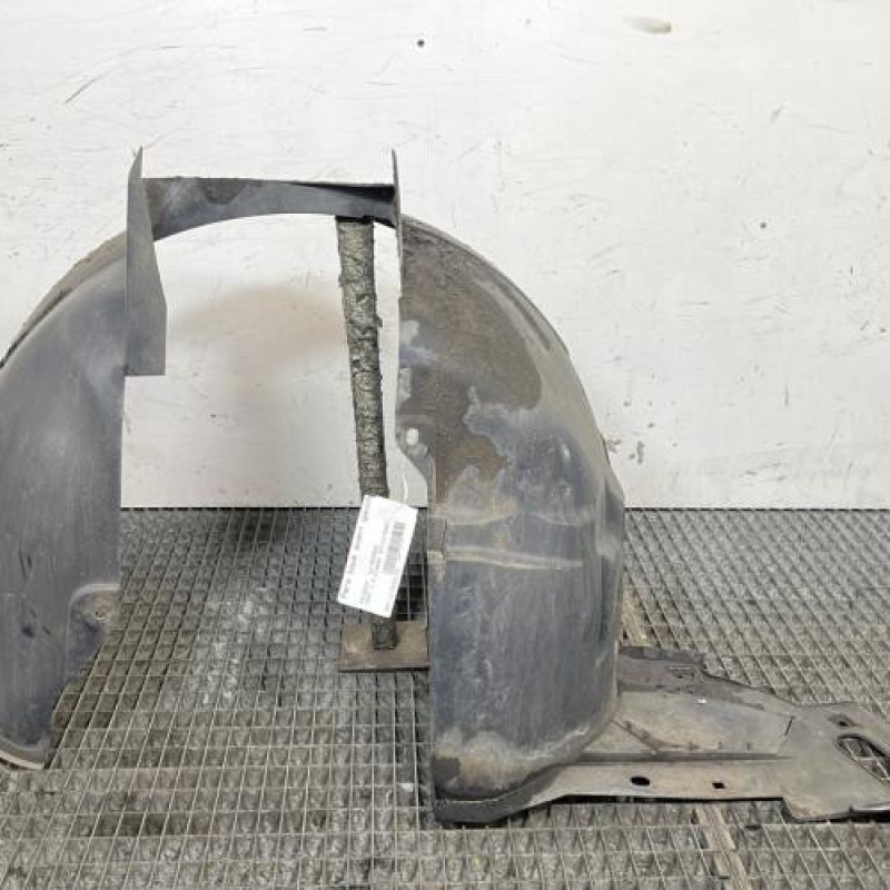 Pare boue avant gauche PEUGEOT 1007 Photo n°1