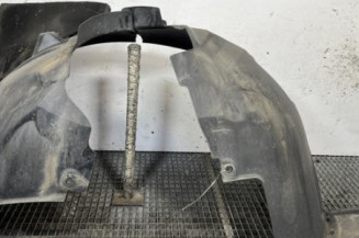 Pare boue avant gauche MERCEDES CLASSE R 251 Photo n°1