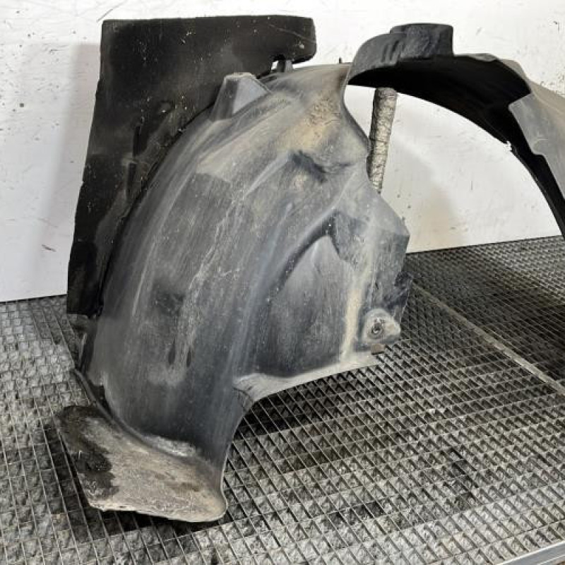 Pare boue avant gauche MERCEDES CLASSE R 251 Photo n°2