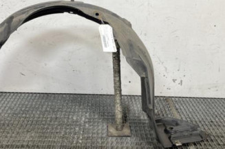 Pare boue avant gauche TOYOTA YARIS 2 Photo n°1