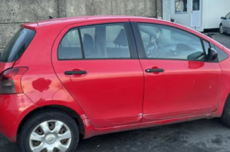 Pare boue avant gauche TOYOTA YARIS 2