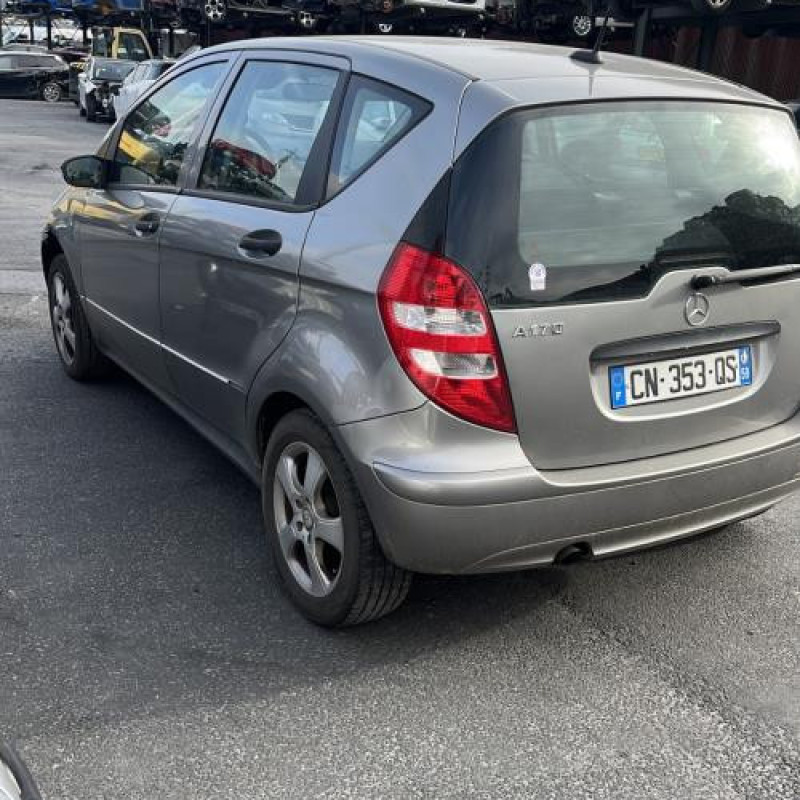 Pare choc arriere MERCEDES CLASSE A 169 Photo n°10