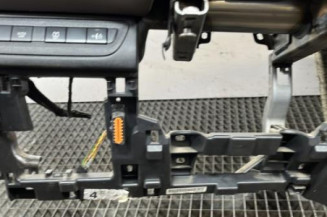 Planche de bord complete PEUGEOT 2008 1