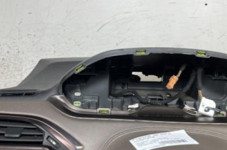 Planche de bord complete PEUGEOT 2008 1