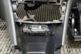 Planche de bord complete PEUGEOT 2008 1