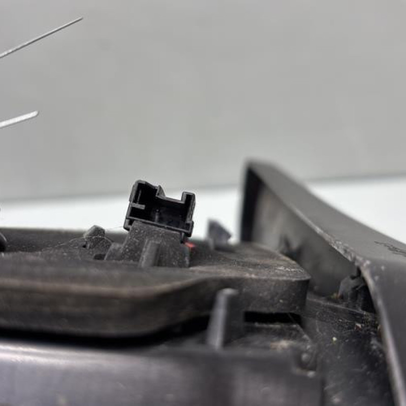 Feu arriere secondaire gauche (feux) PEUGEOT 3008 1 Photo n°4