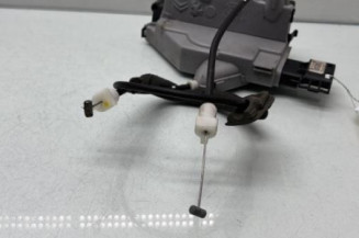 Serrure arriere gauche PEUGEOT 3008 1