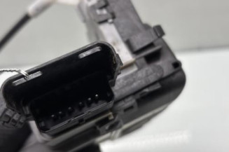 Serrure arriere gauche PEUGEOT 3008 1