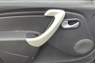 Feu arriere stop central DACIA SANDERO 1