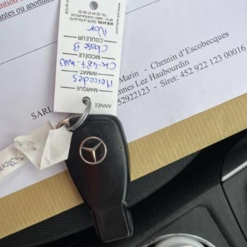 Porte avant droit MERCEDES CLASSE B 245 Photo n°9