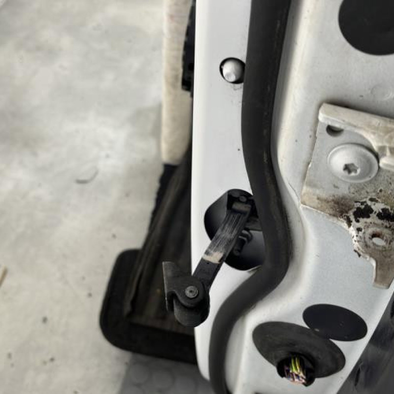 Porte avant gauche PEUGEOT 308 2 Photo n°4