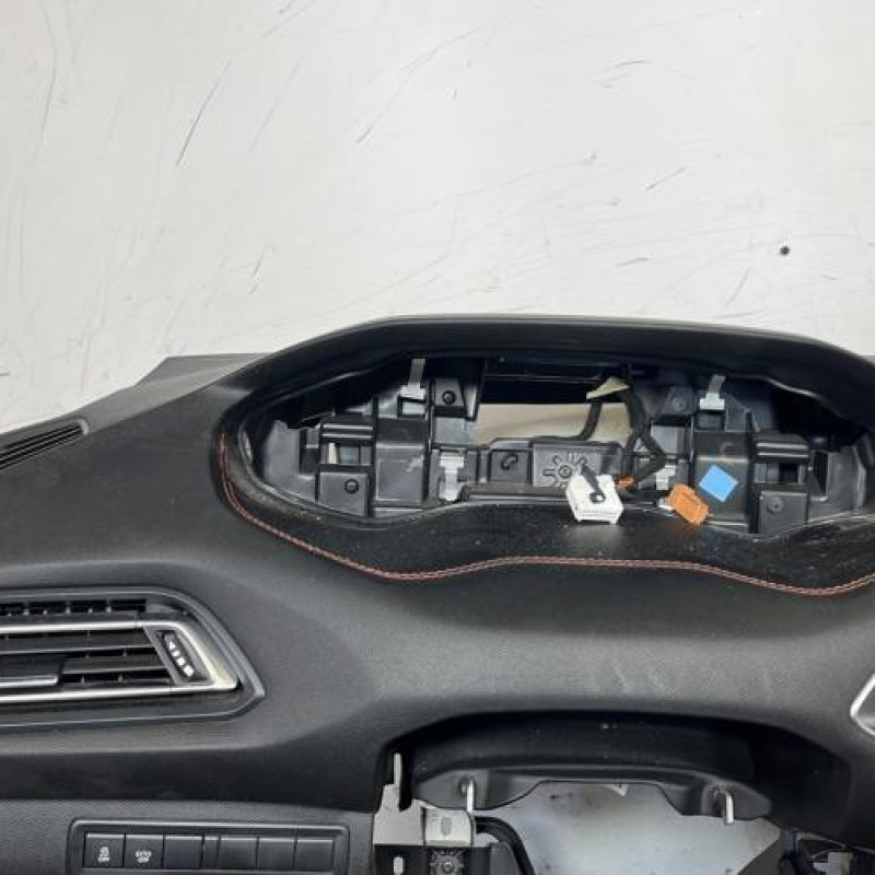 Planche de bord complete PEUGEOT 308 2 Photo n°4