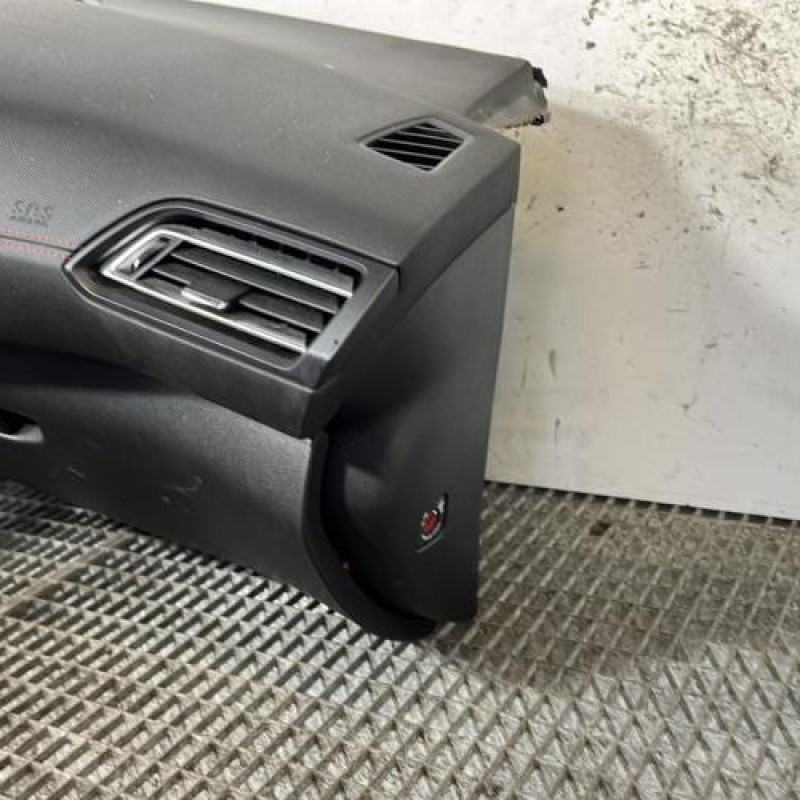 Planche de bord complete PEUGEOT 308 2 Photo n°9