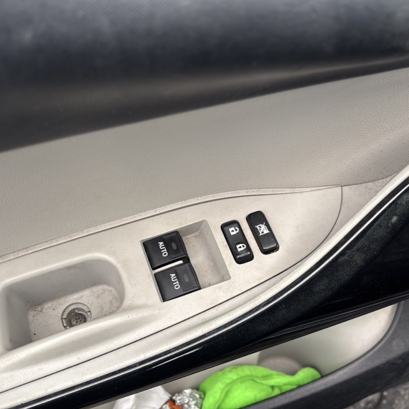 TOYOTA IQ 1.0i - 12V Photo n°11