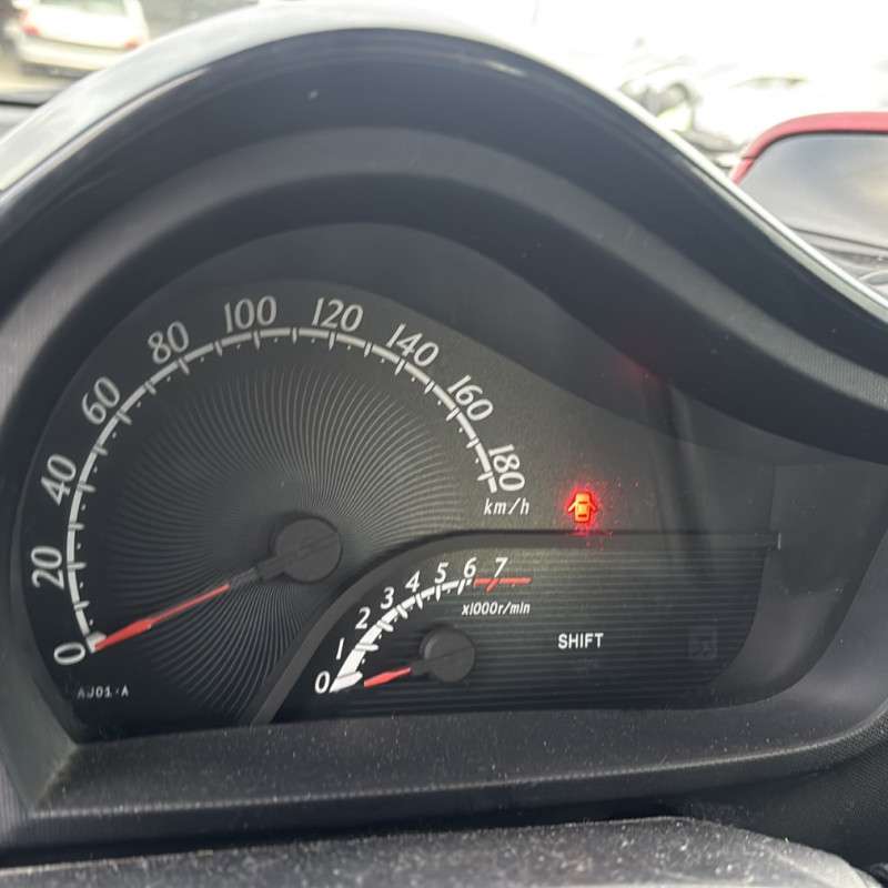 TOYOTA IQ 1.0i - 12V Photo n°18