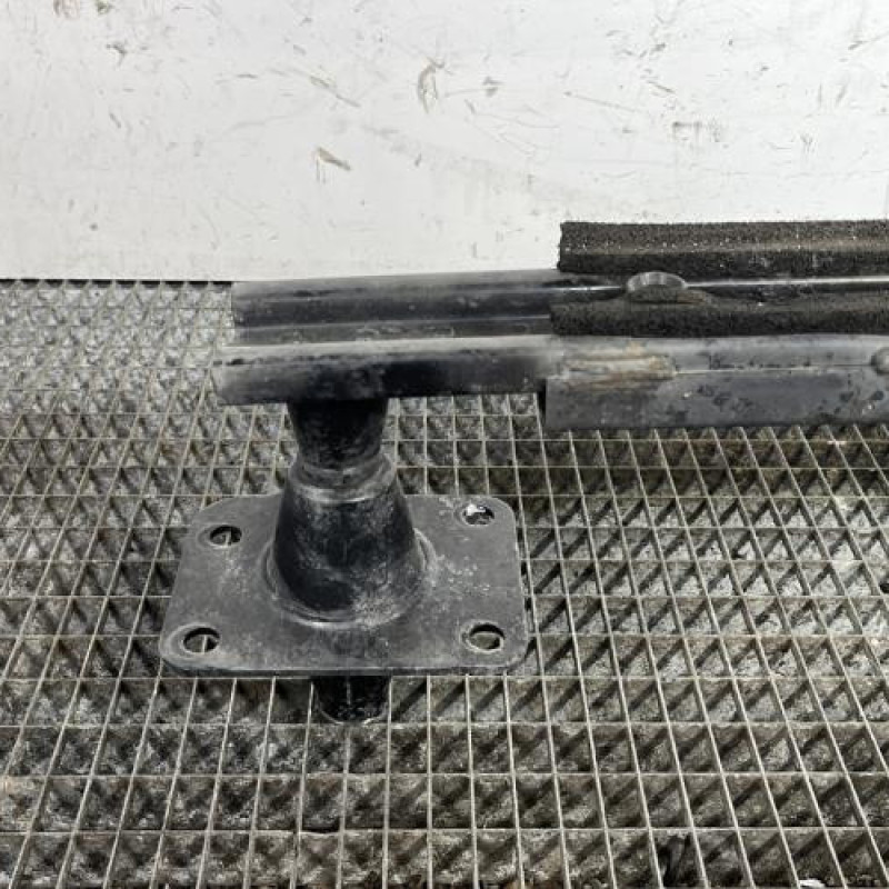 Renfort pare choc avant (traverse) PEUGEOT 5008 1 Photo n°2