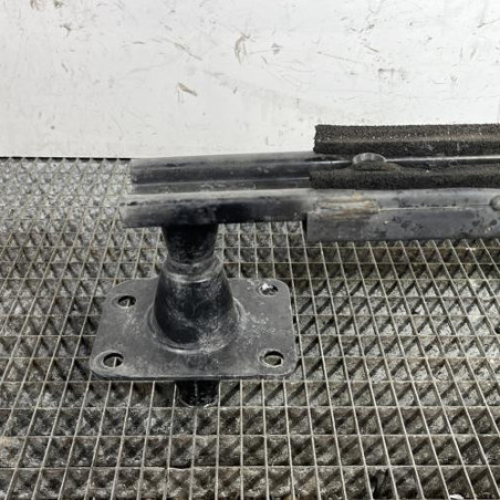 Renfort pare choc avant (traverse) PEUGEOT 5008 1